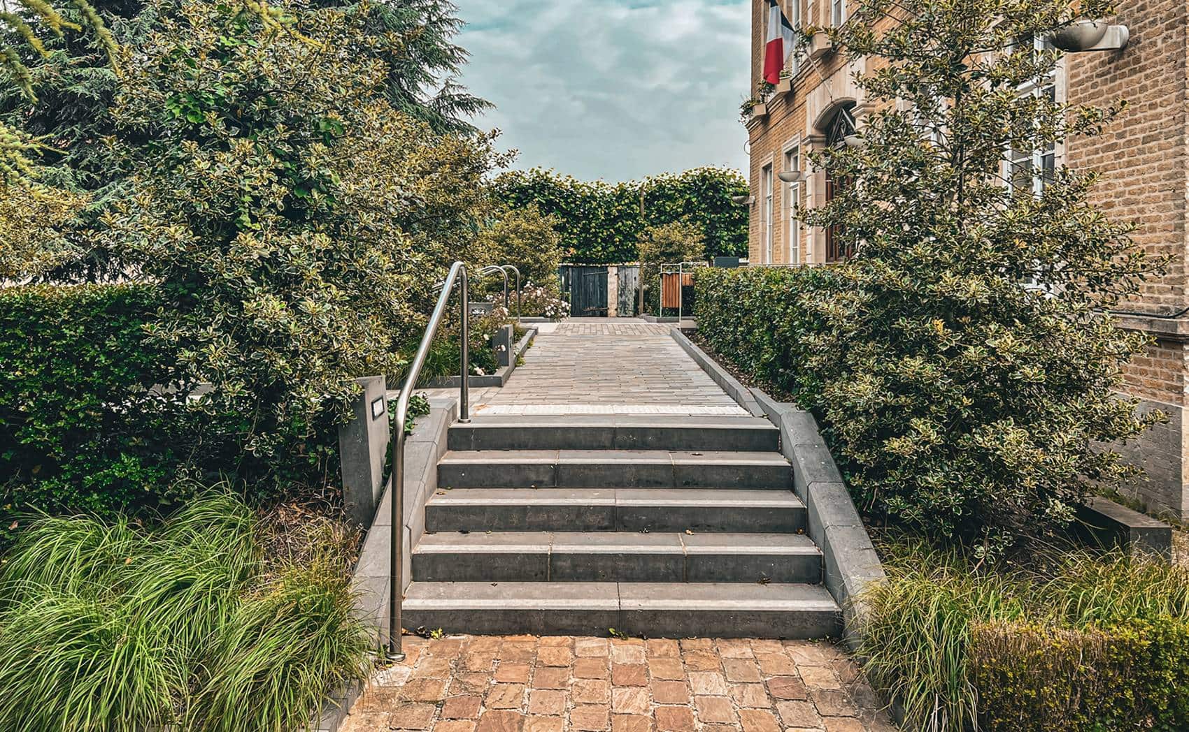 amenagement-place-parvis-cote-opale-ardres (5).jpg